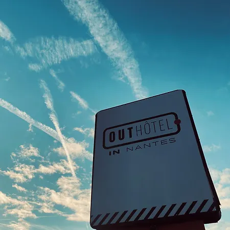 Out In Nantes-carquefou Otel 2*