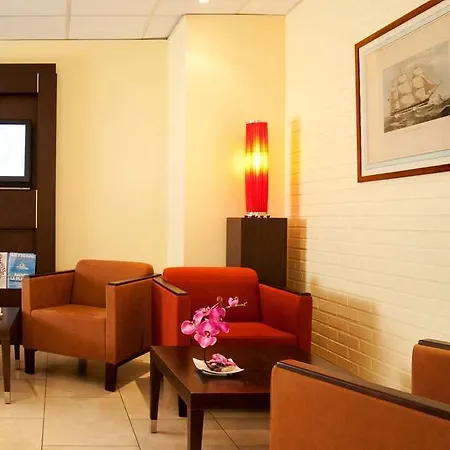 호텔 Hotel Inn Design & Restaurant Carquefou 꺄르끄푸